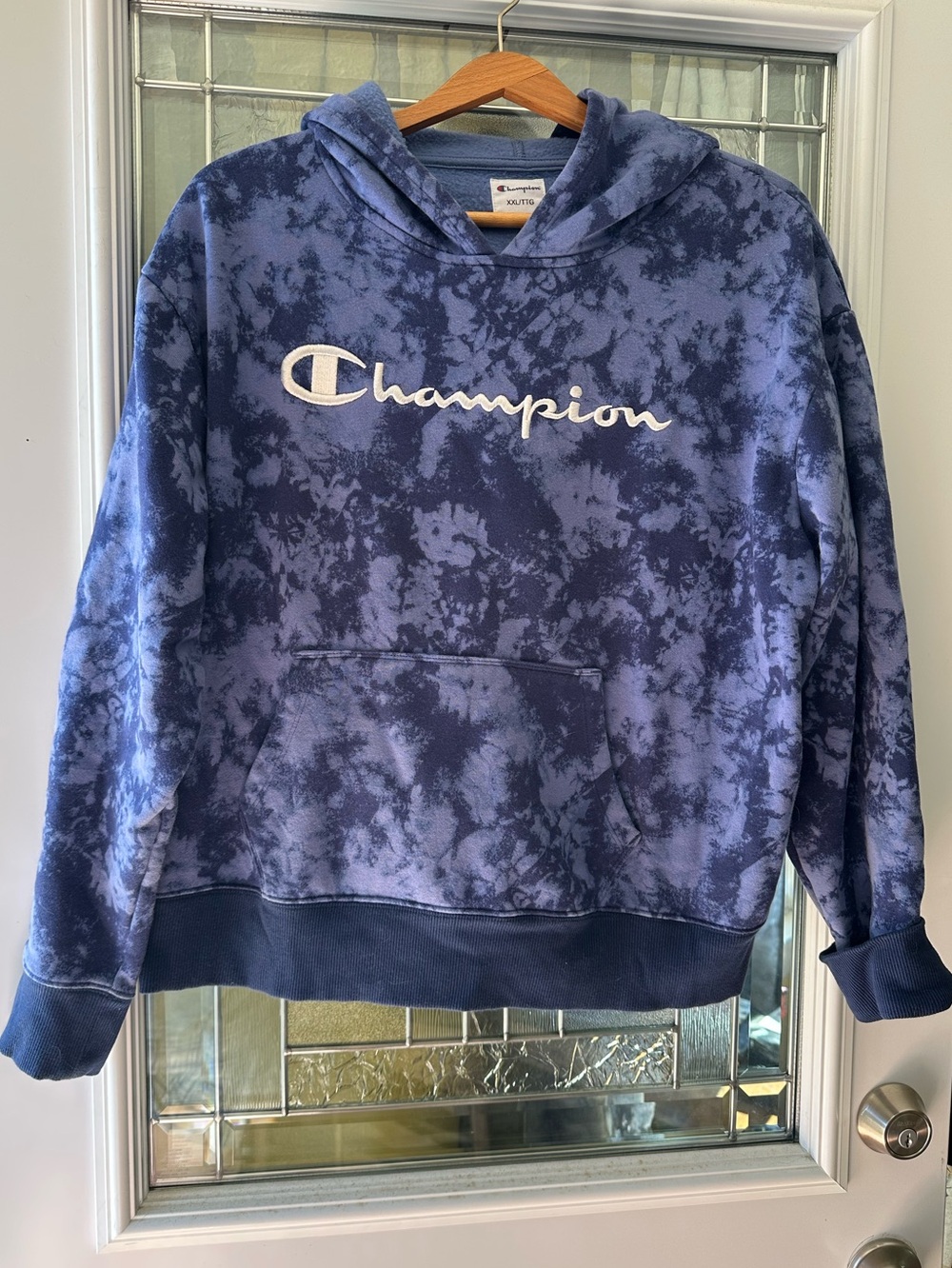 Cropped Champion Blue Tie-Dye Crewneck Hoodie